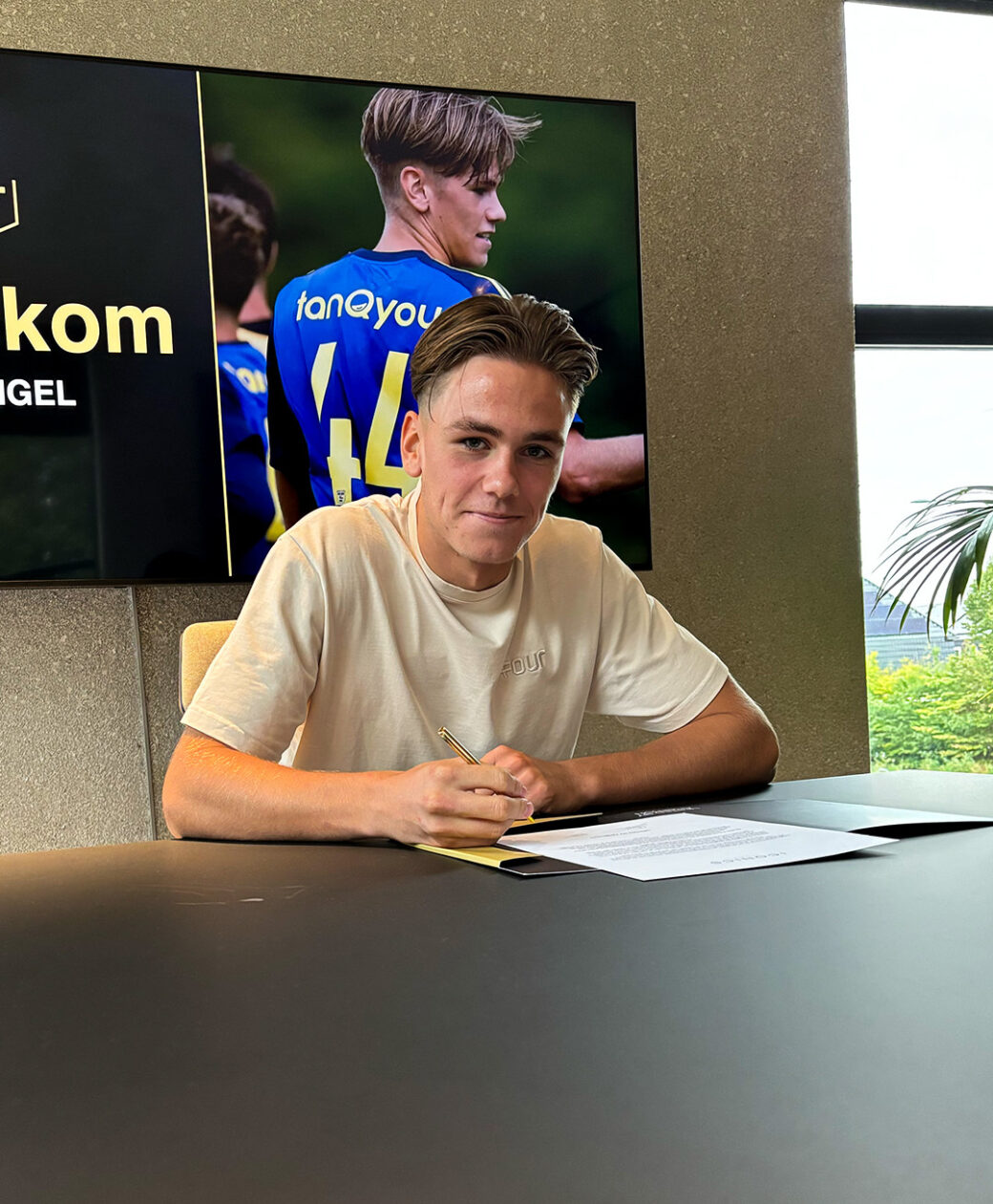 Daan Engel joins Iconics Management! - Iconics
